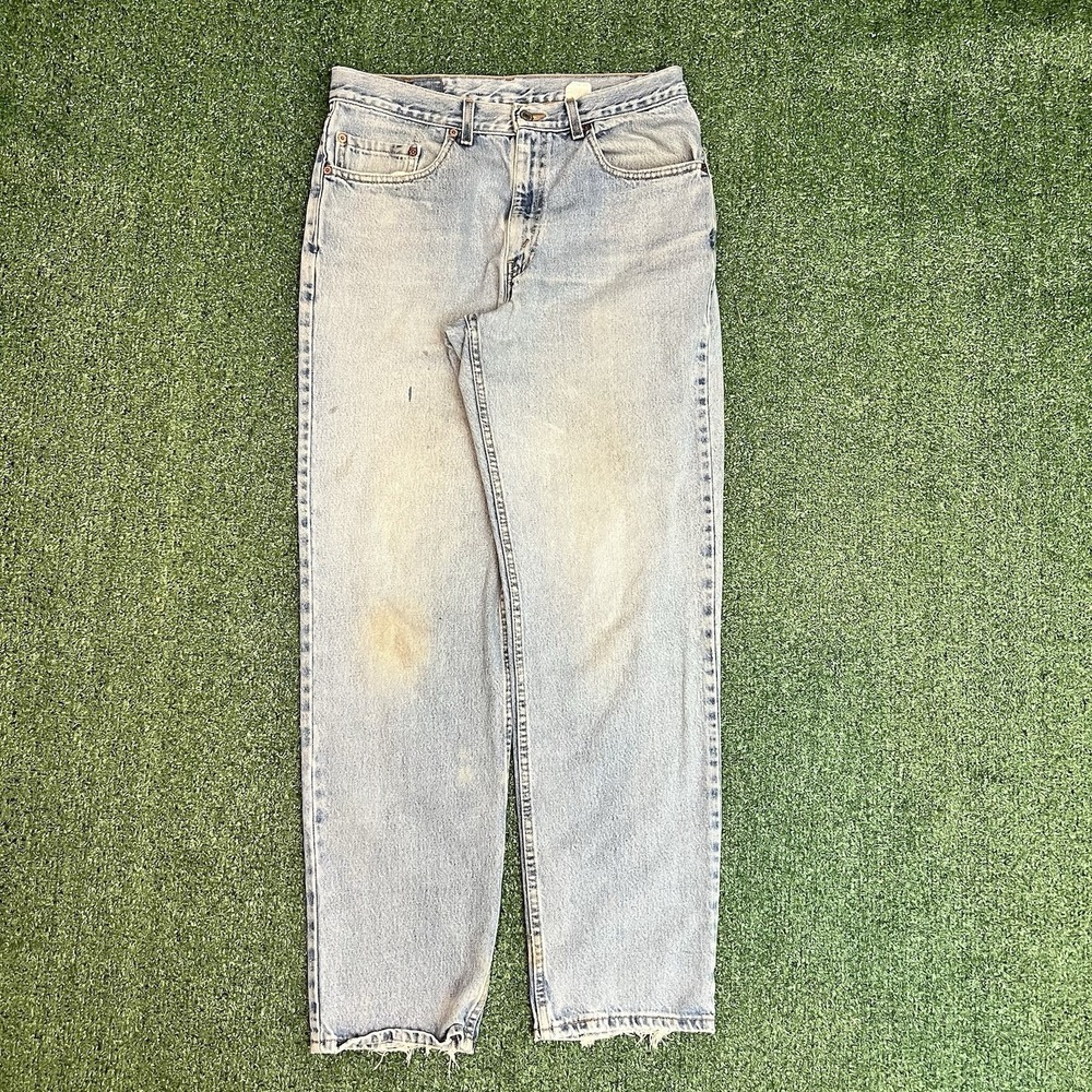 Vintage Y2K Levis 550 Relaxed Fit Light Wash Denim Jeans Made in USA 34x32